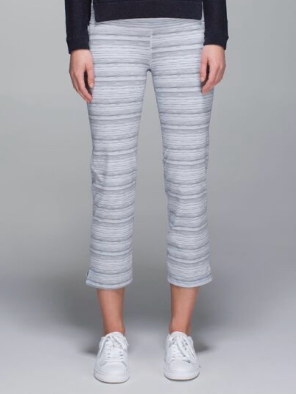 Lululemon City Kick It Pant Luxtreme Cyber Stripe White Silver Fox Size 8